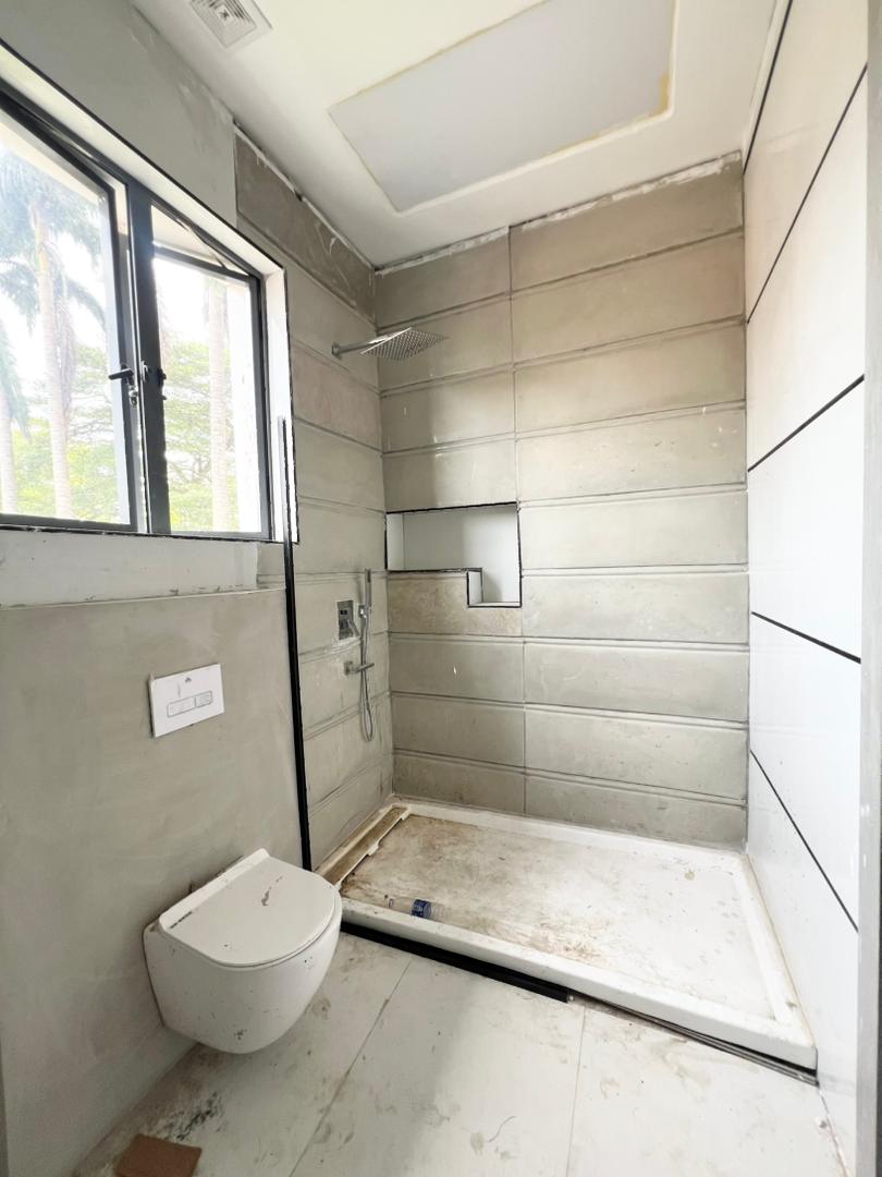 5-bedroom-detached-house-with-2-room-bq-for-sale-lagos (24)