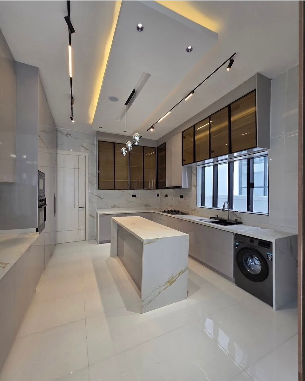 Luxury 5 Bedroom Fully Detached Duplex for sale in Chevron, Lekki, Lagos (5)