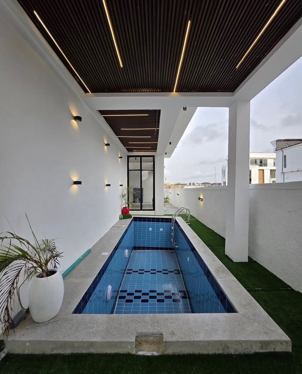 Luxury 5 Bedroom Fully Detached Duplex for sale in Chevron, Lekki, Lagos (8)