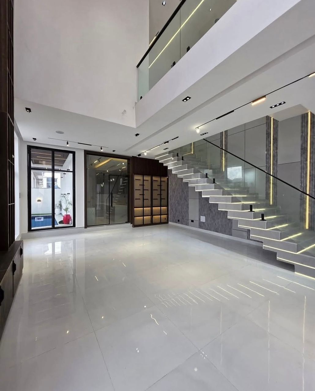 Luxury 5 Bedroom Fully Detached Duplex for sale in Chevron, Lekki, Lagos (9)