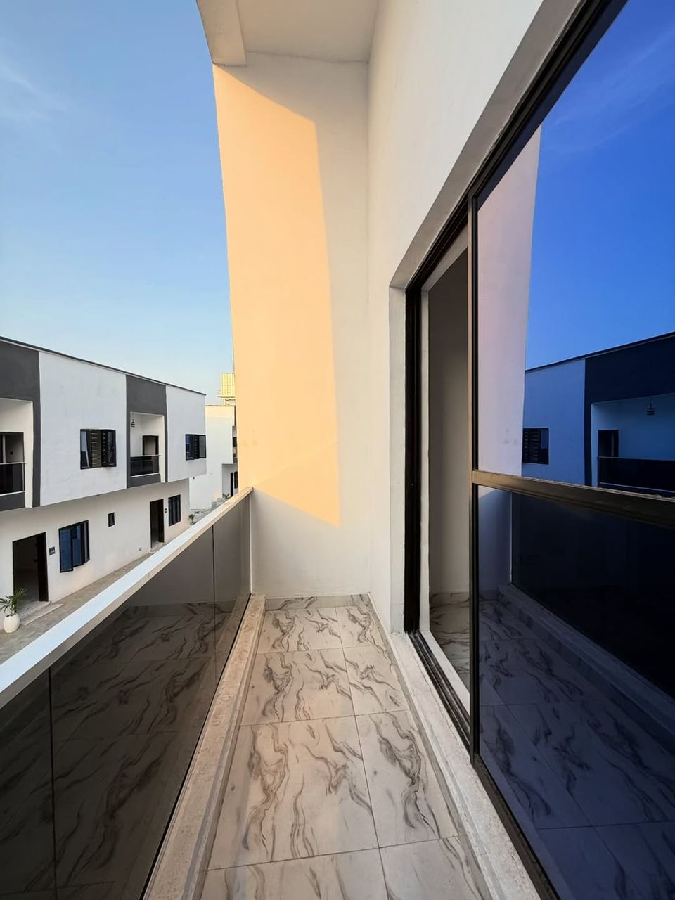 self-serviced-luxury-4-bedroom-duplex-bq-ikota-lekki (13)