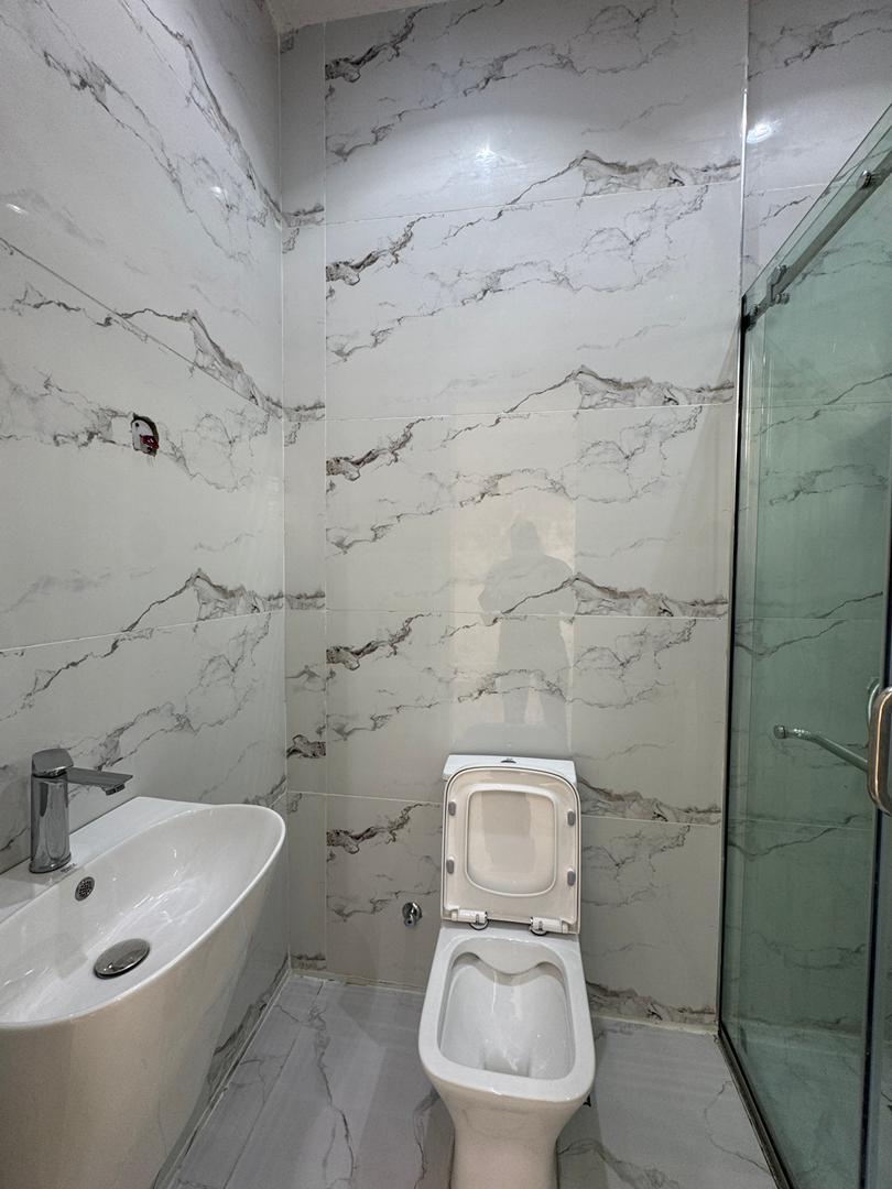 3-bedroom-maisonette-duplex-for-sale-lekki-phase-1-lekki-lagos (11)