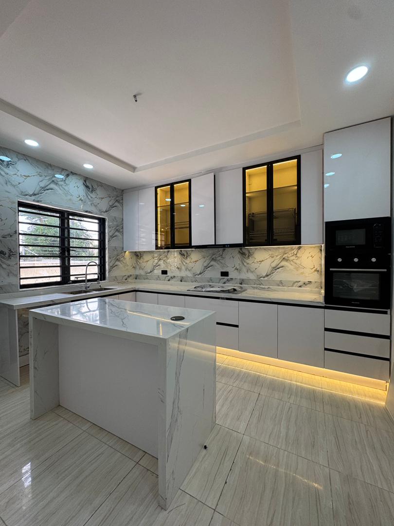 3-bedroom-maisonette-duplex-for-sale-lekki-phase-1-lekki-lagos (15)