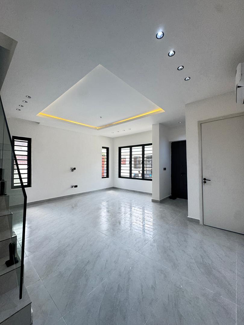 3-bedroom-maisonette-duplex-for-sale-lekki-phase-1-lekki-lagos (16)