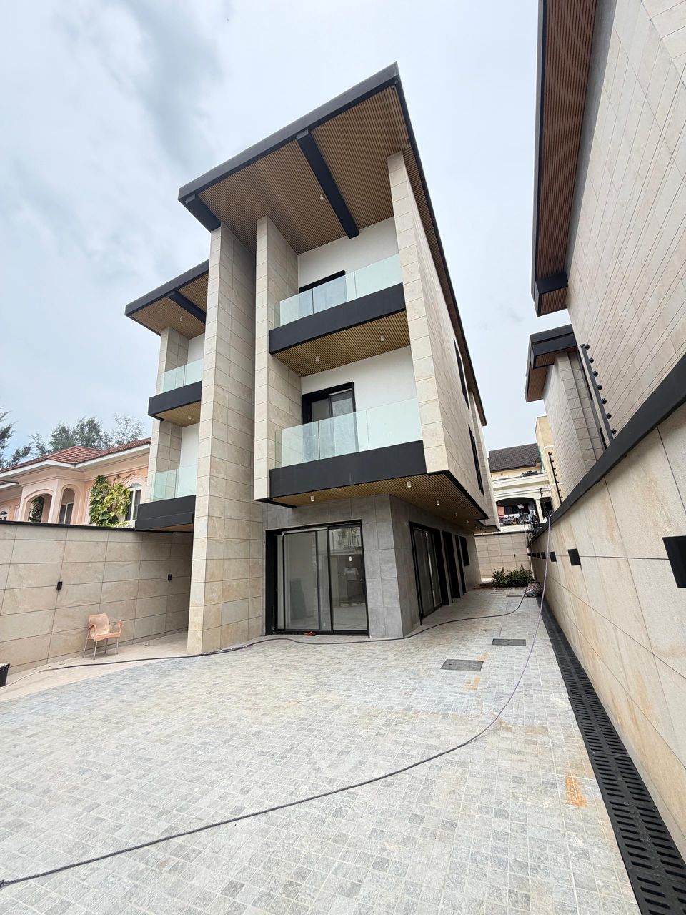 5-bedroom-duplex-for-sale-banana-island-ikoyi-lagos (6)