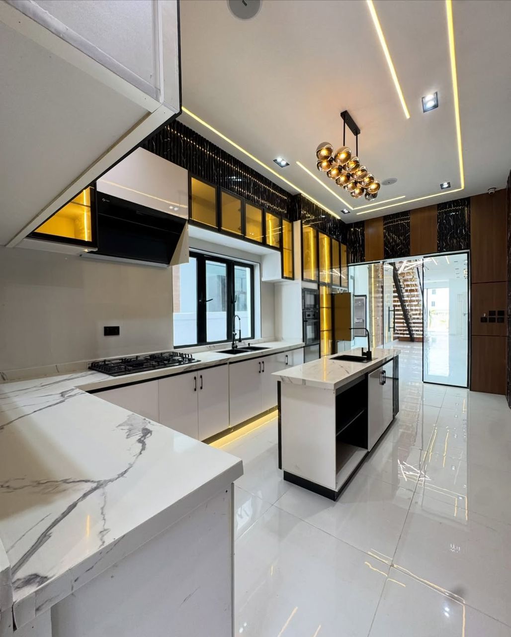 sale-5-bedroom-house-ikota-lekki-rooftop (12)