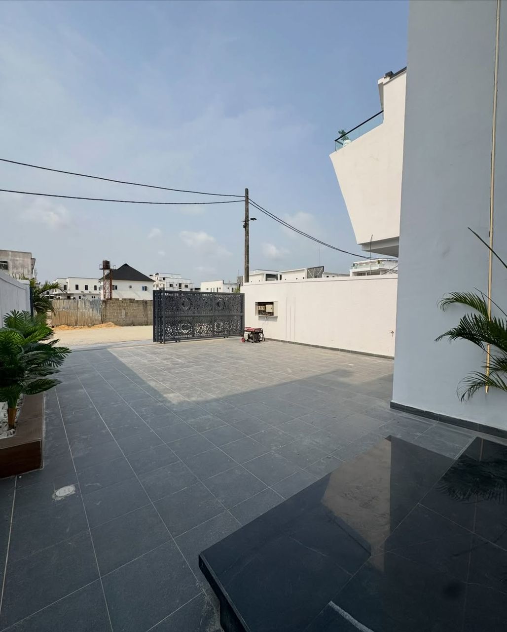 sale-5-bedroom-house-ikota-lekki-rooftop (14)