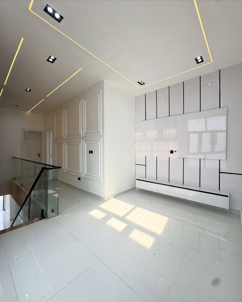 sale-5-bedroom-house-ikota-lekki-rooftop (5)