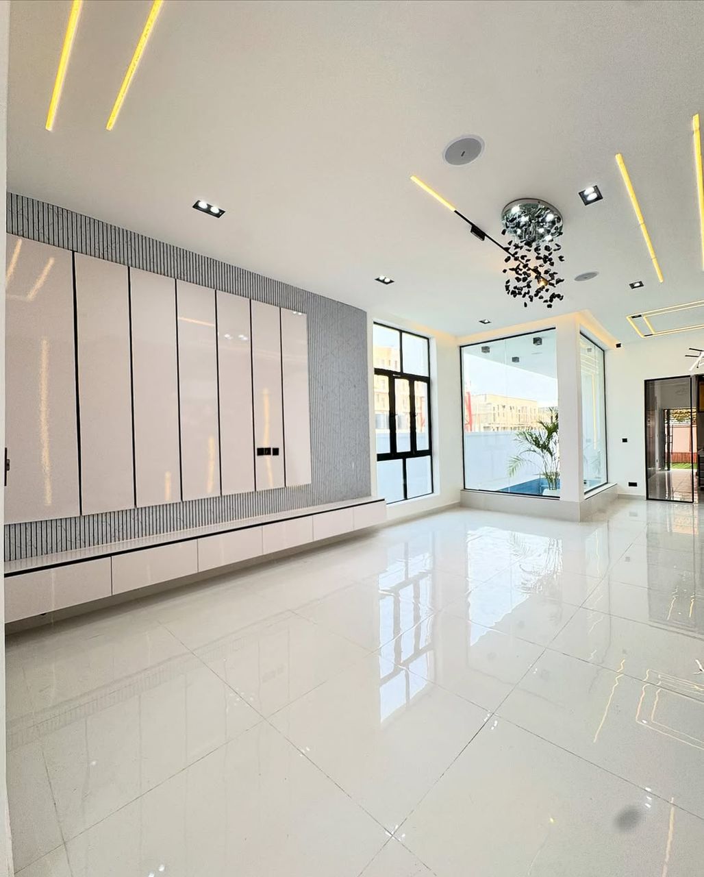 sale-5-bedroom-house-ikota-lekki-rooftop (9)