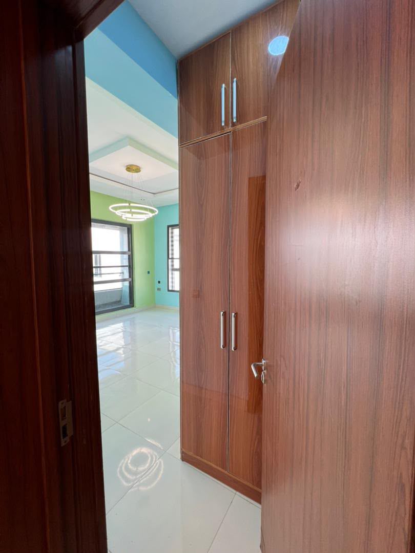 3-bedroom-flat-with-bq-for-sale-lekki-phase-1-lagos (19)
