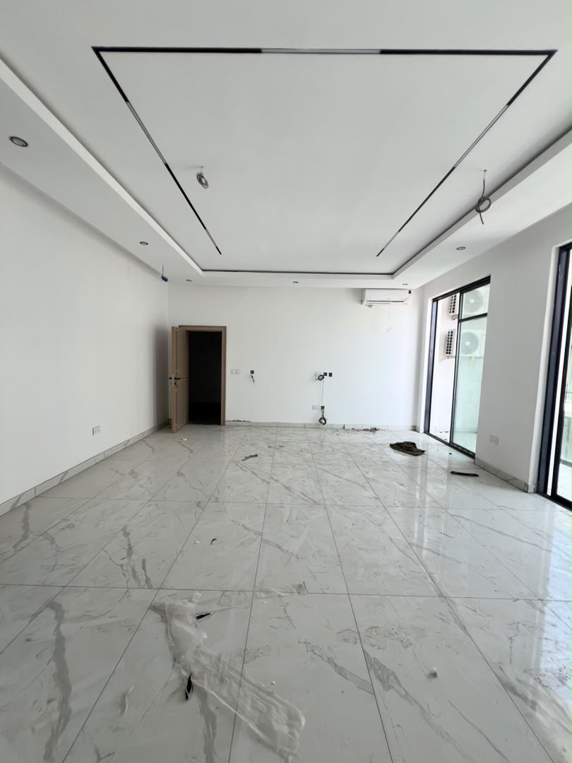 4 Bedroom Terrace Duplex for Sale in Lekki Phase 1, Lagos (2)