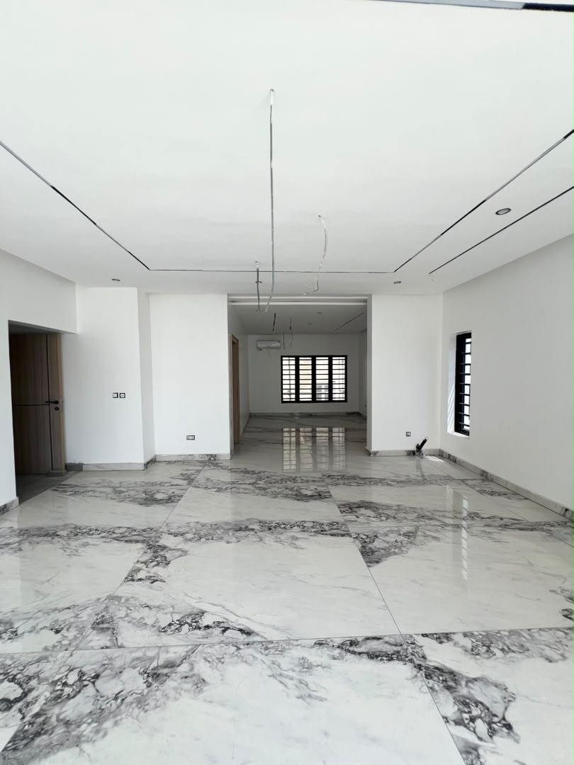 4 Bedroom Terrace Duplex for Sale in Lekki Phase 1, Lagos (21)