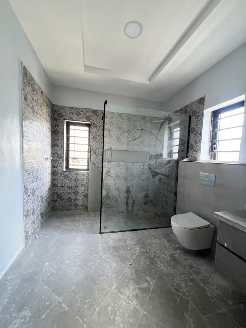 4 Bedroom Terrace Duplex for Sale in Lekki Phase 1, Lagos (9)