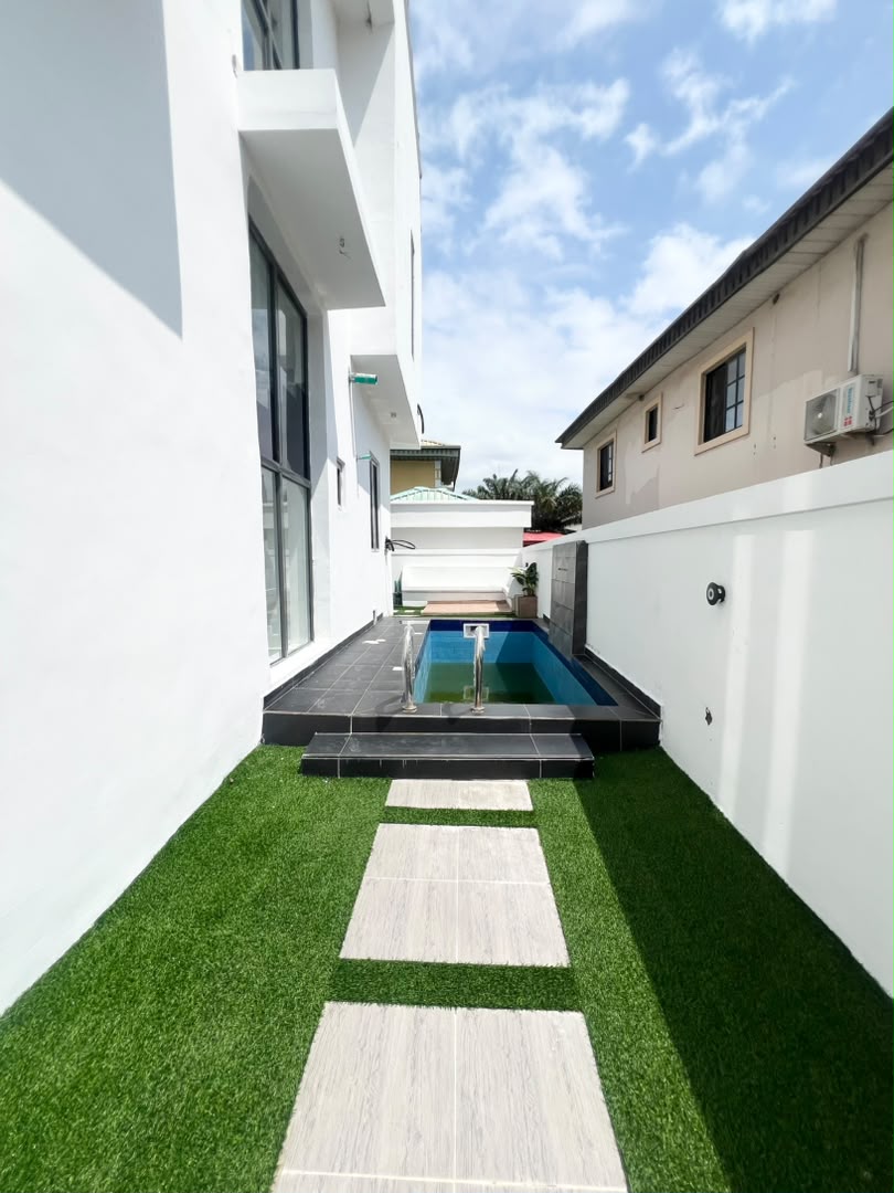 4-bedroom fully detached duplex for sale in Ajah (7)