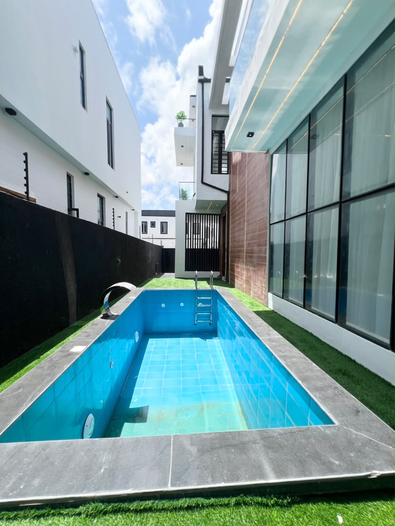 5-bedroom-fully-detached-duplex-swimming-pool-lagos (4)