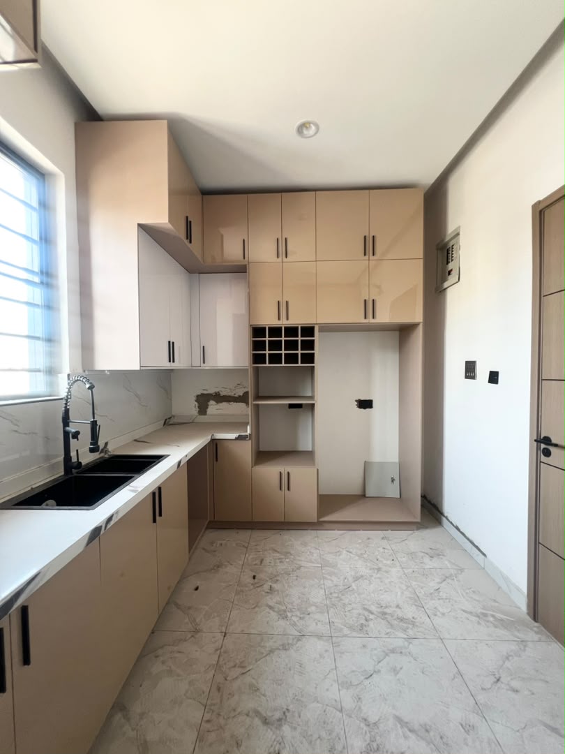 luxury-2-bedroom-apartment-for-sale-lekki-phase-1-lagos-affiliate-realtor (11)