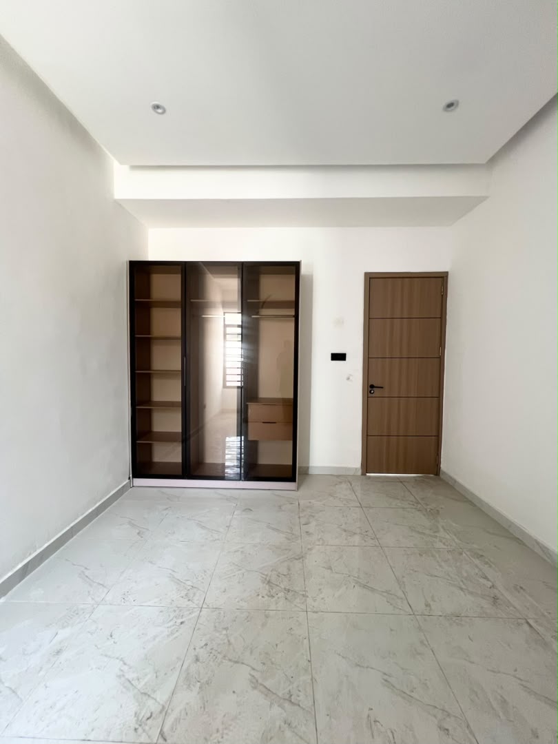 luxury-2-bedroom-apartment-for-sale-lekki-phase-1-lagos-affiliate-realtor (13)