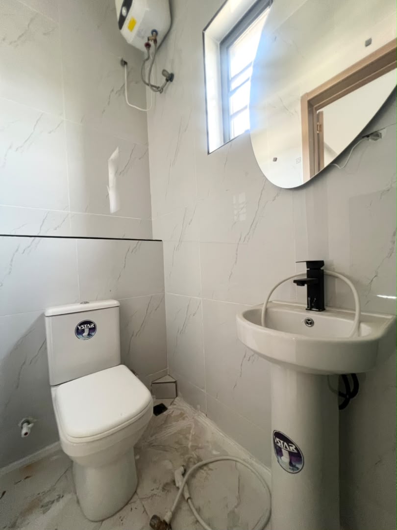 luxury-2-bedroom-apartment-for-sale-lekki-phase-1-lagos-affiliate-realtor (14)