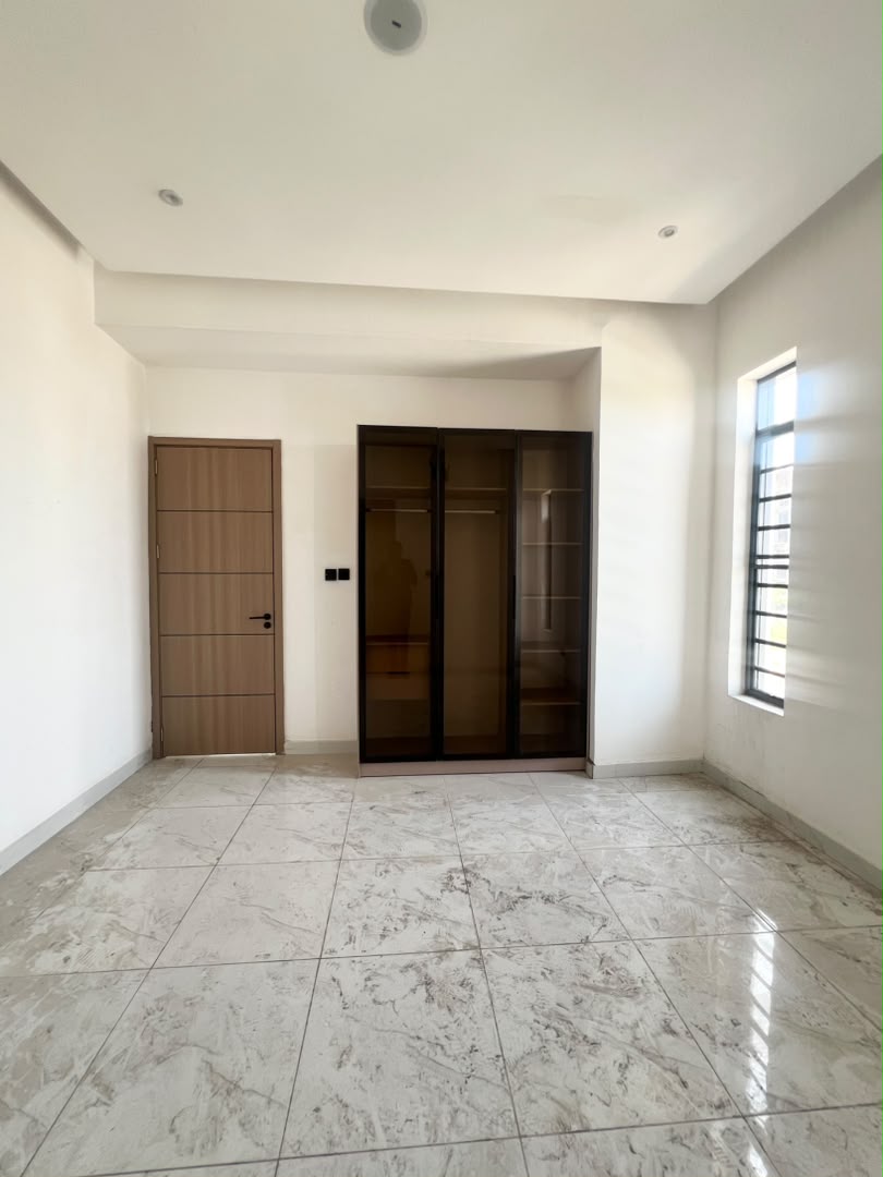 luxury-2-bedroom-apartment-for-sale-lekki-phase-1-lagos-affiliate-realtor (16)