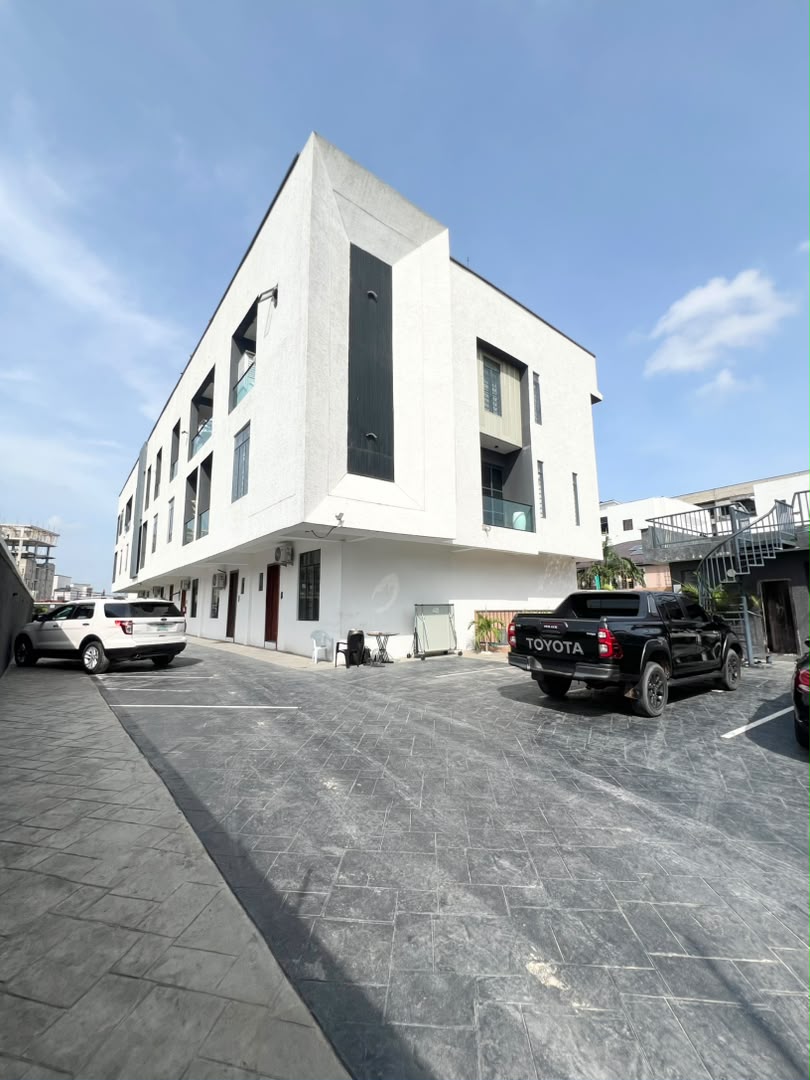 luxury-2-bedroom-apartment-for-sale-lekki-phase-1-lagos-affiliate-realtor (2)