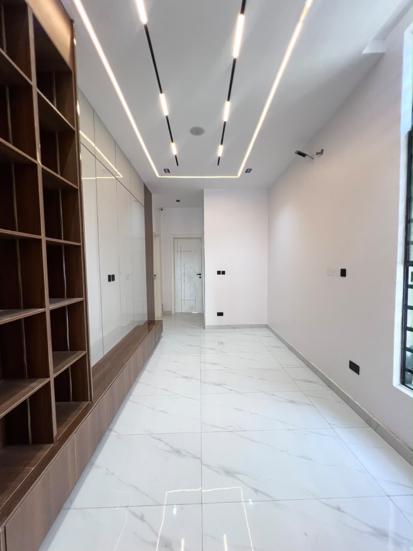 verified-2-bedroom-apartments-for-sale-ikate-lekki-lagos (17)
