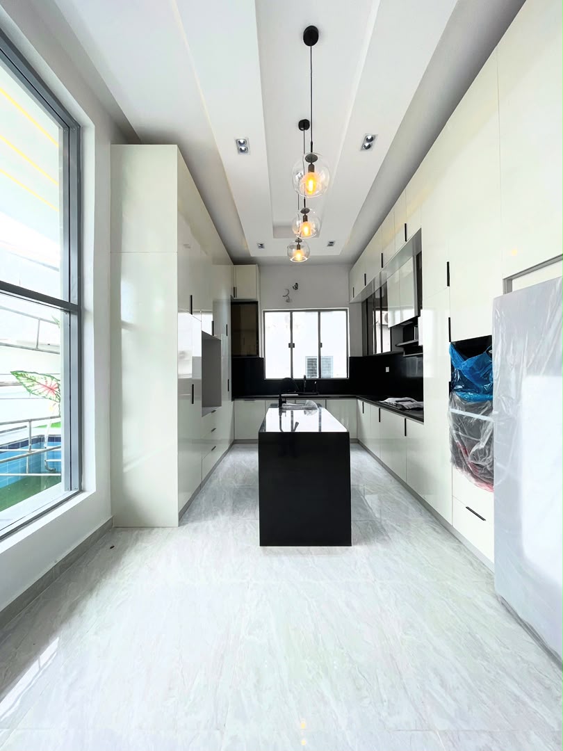 5-Bedroom Duplex Terrace For sale - Osapa London-Lekki (14)