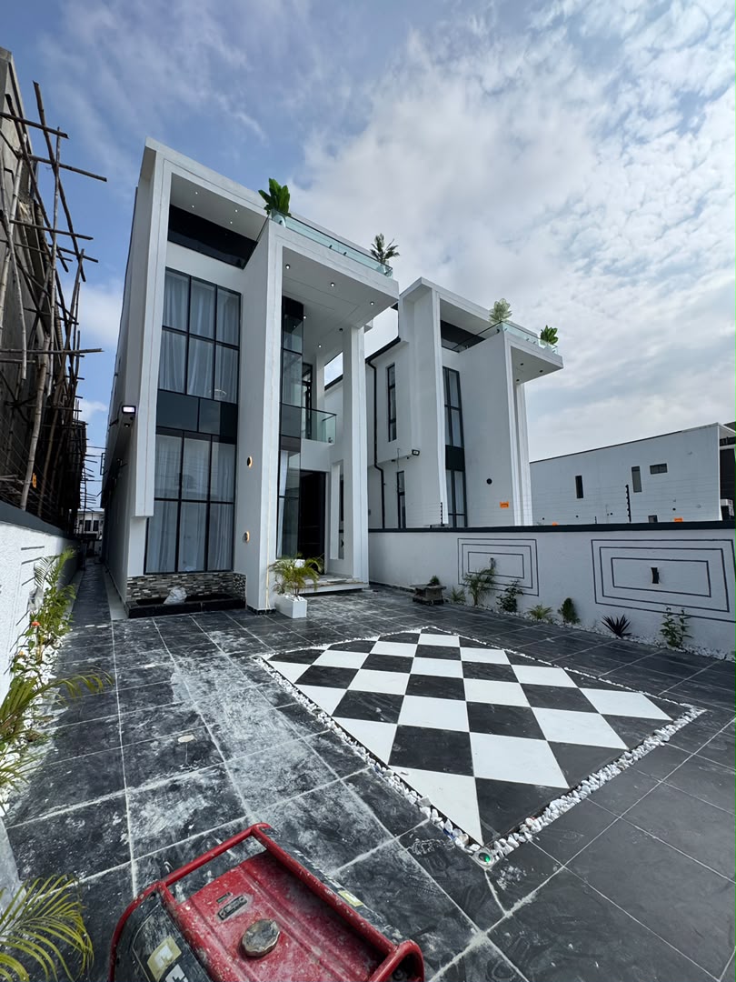 5-bedroom-property-for-sale-ikota-lekki-lagos-