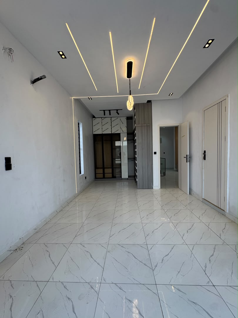 5-bedroom-property-ikota-lekki-lagos-1 (16)