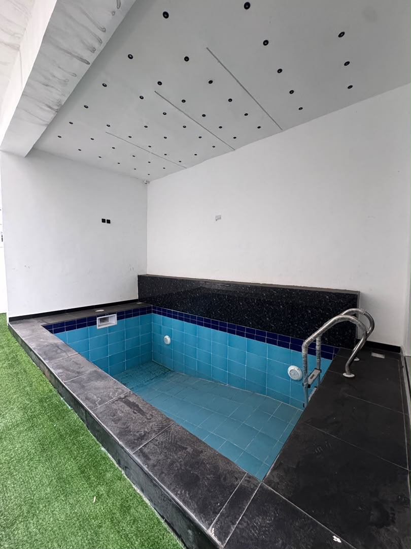 Fully Detached House For Sale in CHEVRON DRIVE LEKKI (4)